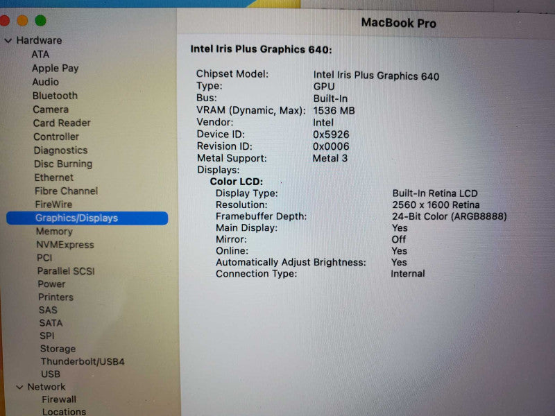 MacBook Pro 2017 13\\" Core i5-7360U @ 2.3 GHz 16GB Ram 250GB SSD *READ* (