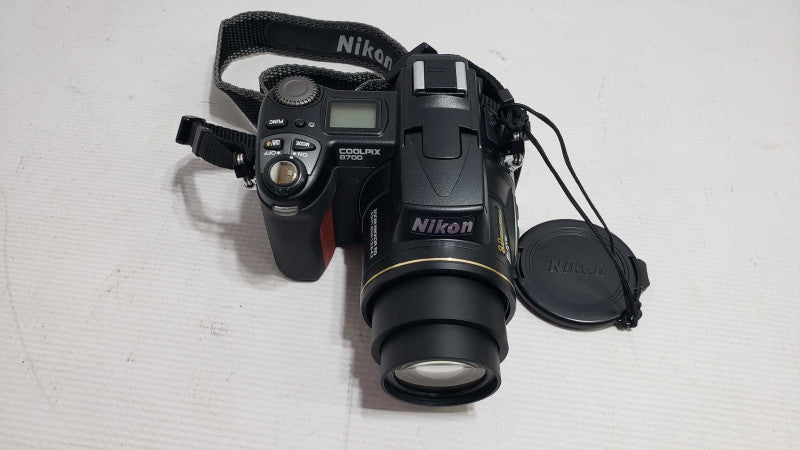 Nikon Coolpix 8700 Bundle 8MP Digital Camera with Accessories [