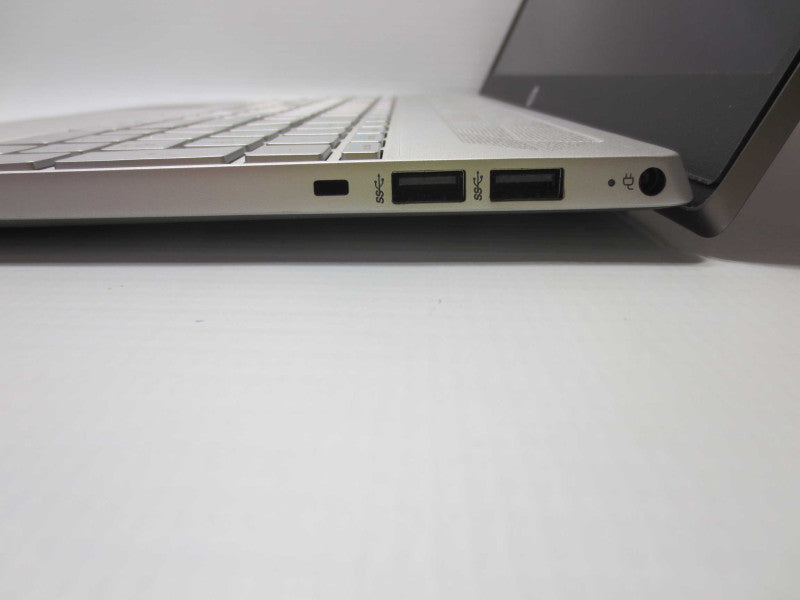 15\\" HP Pavilion 15-cw0017ca with Ryzen 3 2300U CPU 8GB RAM & 1TB HDD + 128GB  -