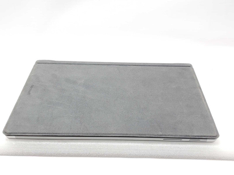 Microsoft Surface Pro Model 1796, i7-7200U 2.5GHz 8GB RAM 256GB Storage _