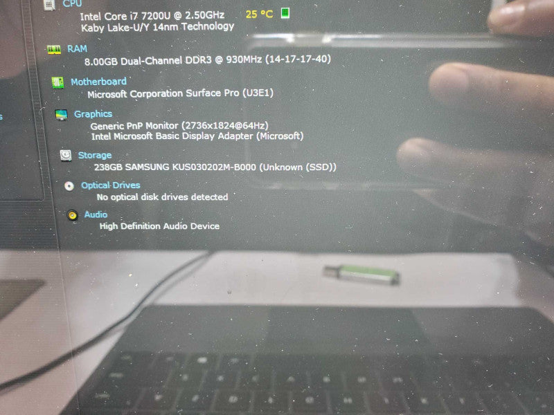 Microsoft Surface Pro Model 1796, i7-7200U 2.5GHz 8GB RAM 256GB Storage _