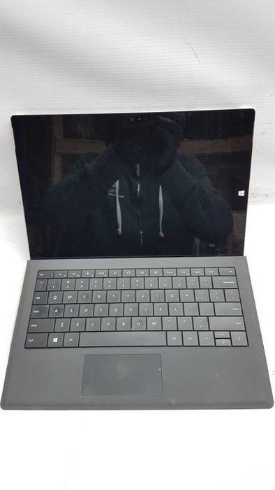 Microsoft Surface Pro 3 I5-4300u @ 1.90ghz / 4gb ram / 120gb ssd / 12\\" #\t #