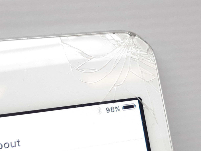 Apple iPad Mini 1st Gen. 32GB A1432 Wi-Fi 7.9\\" - White/Silver - Cracked Screen +