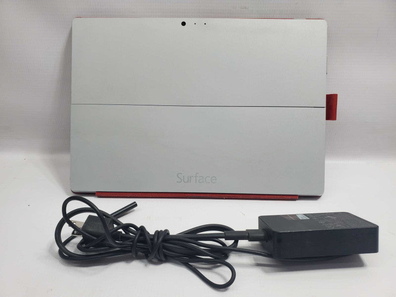 Microsoft Surface 1631 i5-4300U 8GB RAM 256GB Storage |
