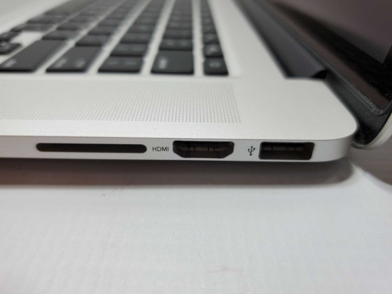 Macbook Pro 2015 15\\" Retina Core i7-4870HQ @ 2.5GHz 16GB Ram 500GB SSD R9 M370x *READ* (