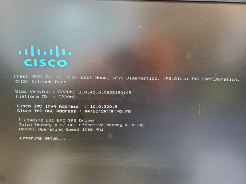 Cisco C220 M3BE 2x Xeon E5-2609 @ 2.4 GHz 32GB Ram 8x 2.5\\" [4x500GB Incl.] (