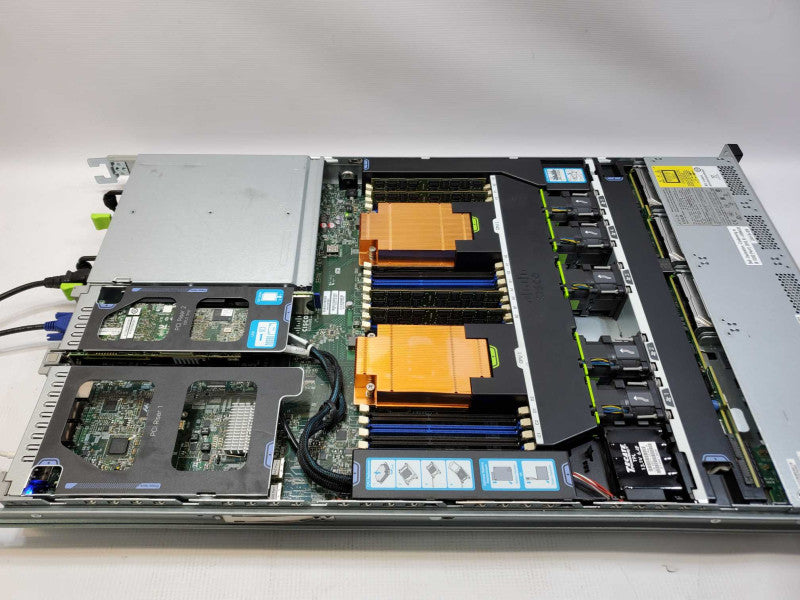 Cisco C220 M3BE 2x Xeon E5-2609 @ 2.4 GHz 32GB Ram 8x 2.5\\" [4x500GB Incl.] (