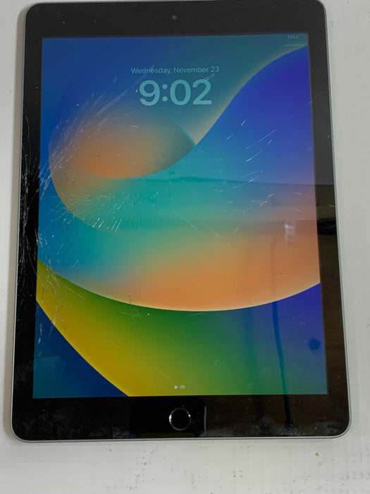 Apple iPad 5th Gen. 32GB, Wi-Fi, 9.7in - Space Gray, Broken Glass, See