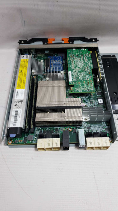 IBM Storwize V3700 controller / node canister, MT 2072 6099 00RY382 [