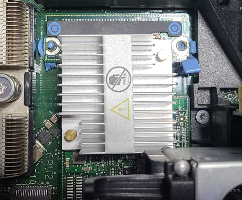 Dell PowerEdge R720 2x Xeon E5-2620 2.GHz NoRAM Perc H310 Mini 2xPSU BareBones READ $