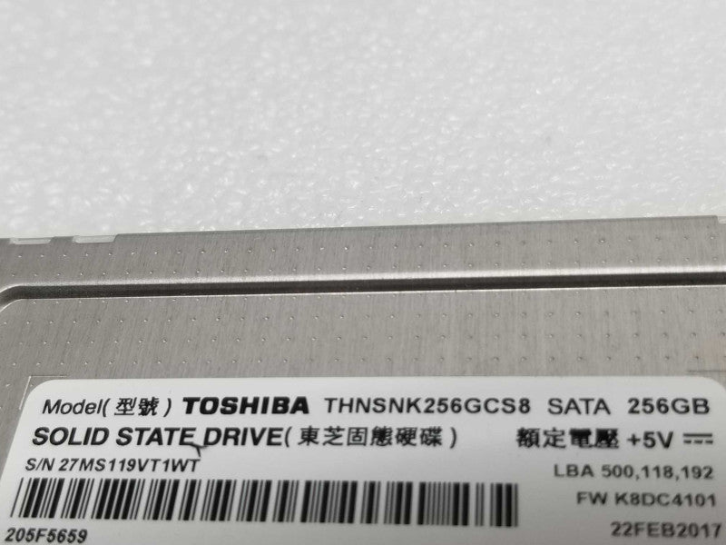 Toshiba 256GB SATA 2.5\\" 6Gbps SSD Solid State Drive THNSNK256GCS8 ~