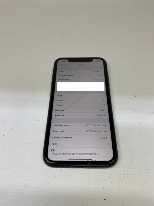 Apple iPhone 11 64GB - Black Unlocked, Cracked screen, see pictures