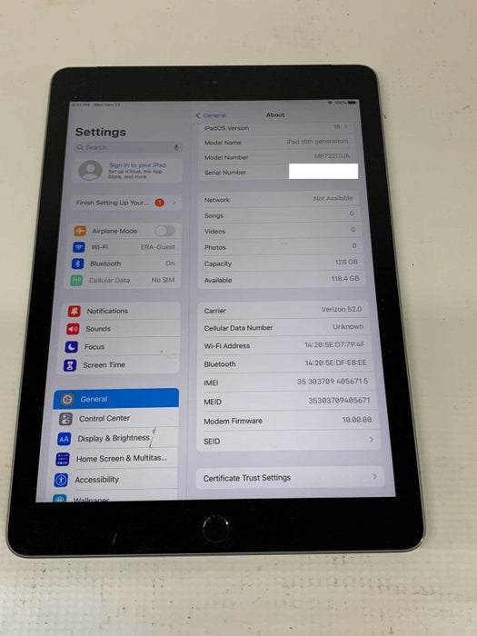 Apple iPad 9.7\\" 6th Gen (Wi-Fi/Cellular) 128GB, unlocked, cracked screen