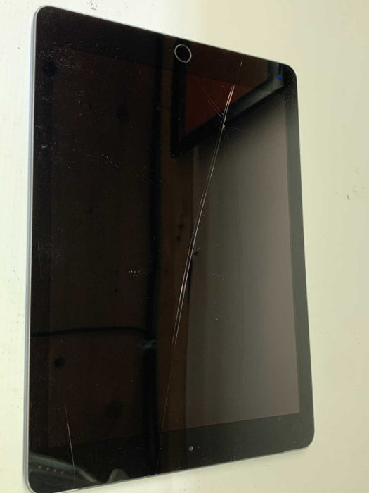 Apple iPad 9.7\\" 6th Gen (Wi-Fi/Cellular) 128GB, unlocked, cracked screen