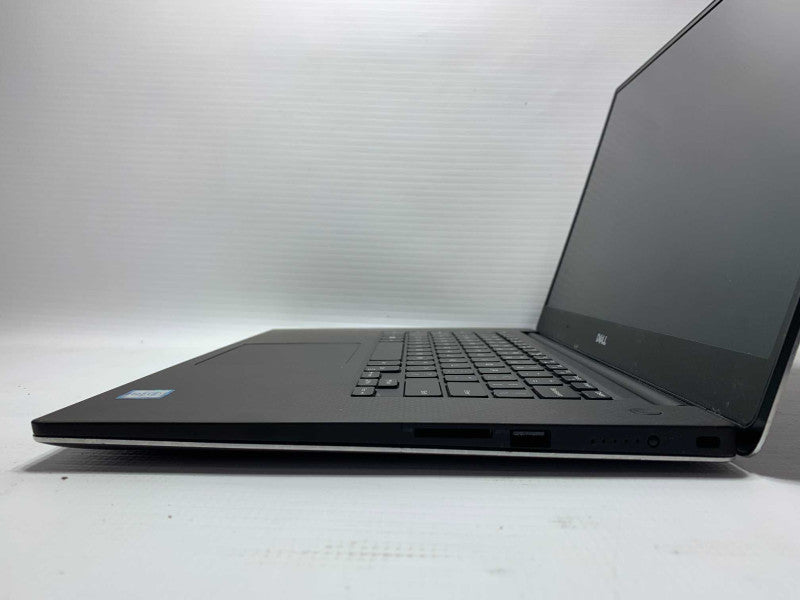 DELL Precision 5510 with i7-6820HQ CPU 8GB RAM & Quadro M1000M -