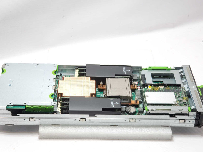 Fujitsu Primergy BX920 S3 Blade 2x xeon E5-2450 2.1GHz 96GB No HDD/Caddies _