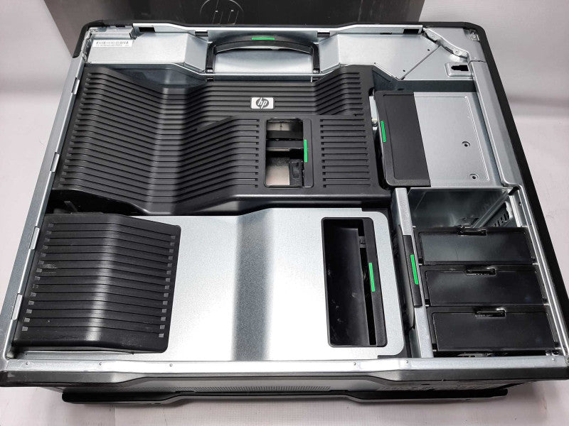 HP Z800 WS 2x Xeon X5650@ 2.67GHz 32GB RAM QUADRO 4000 SAS1068E-IR - NO HDD +