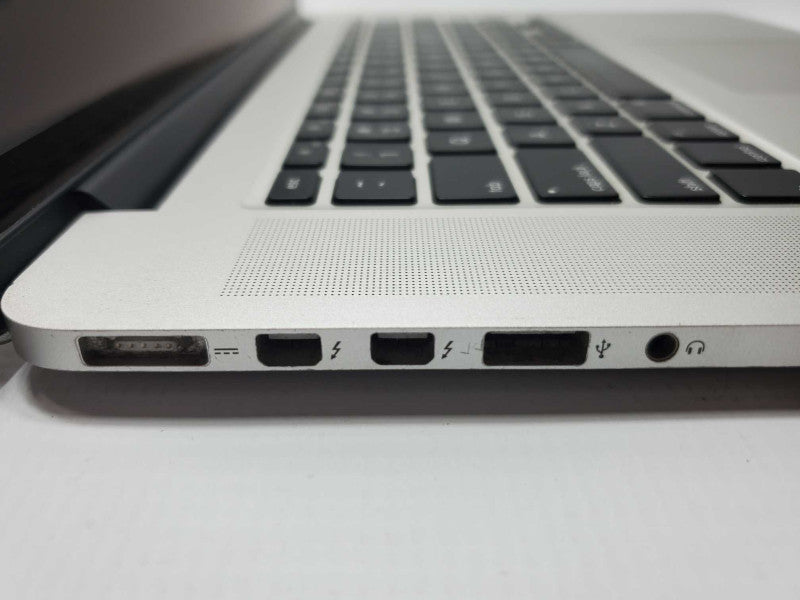 Macbook Pro 2015 15\\" Core i7-4770HQ @ 2.2 GHz 16GB Ram 250GB SSD *QTY* (