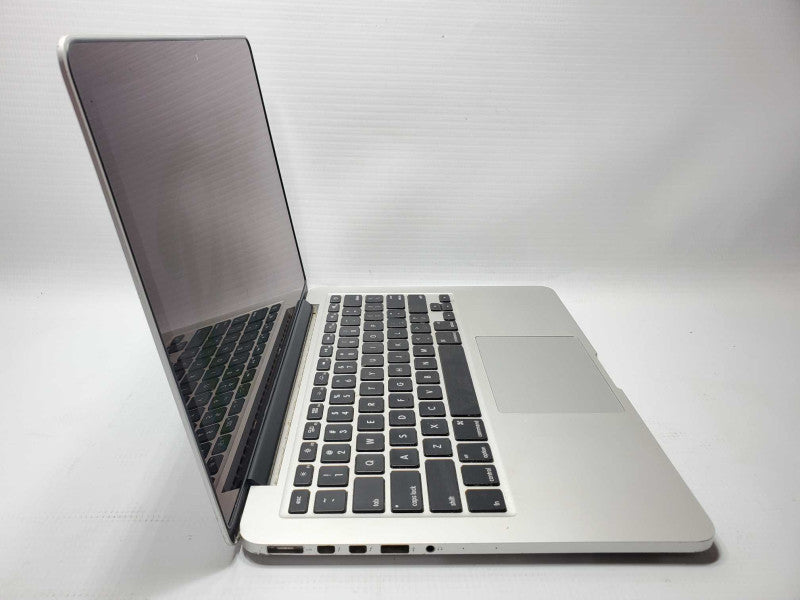MacBook Pro 2013 13\\" Core i5-4288U @ 2.6 GHz 8GB Ram 500GB SSD *READ* (