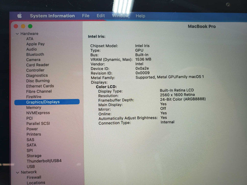 MacBook Pro 2013 13\\" Core i5-4288U @ 2.6 GHz 8GB Ram 500GB SSD *READ* (