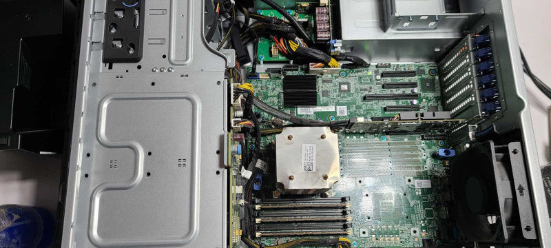 Dell PowerEdge T320 Xeon E5-1410 24GB RAM Perc H710 8x 3.5\\" Bays 2x PSU  $