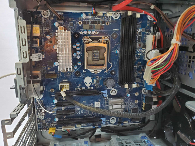 Alienware Aurora R7 Desktop PC Tower Barebones *For Spare Or Repair Only* (