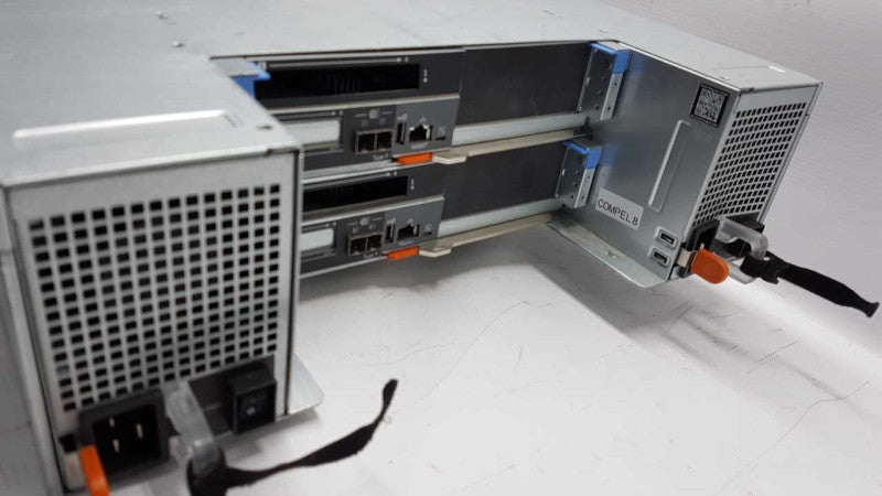dell emc scv3000 Storage array / 16x 3.5\\" slots / 2x ctrl 0654Y9 #