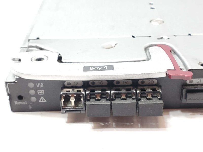 HP Brocade 8Gb SAN Switch AJ821A 489865-001 with 4x 8GB SW B-Series FC SFP+ _