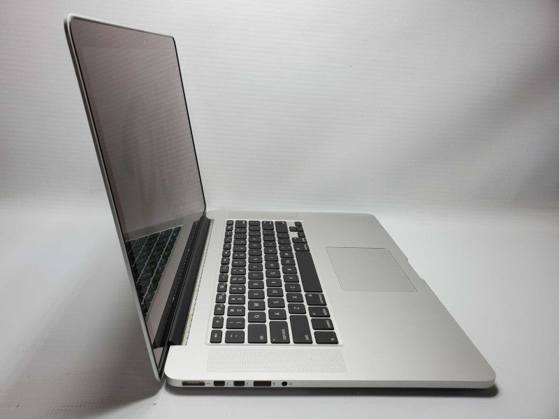 Macbook Pro 2015 Retina 15\\" Core i7-4870HQ @ 2.5GHz 16GB Ram 500GB SSD (