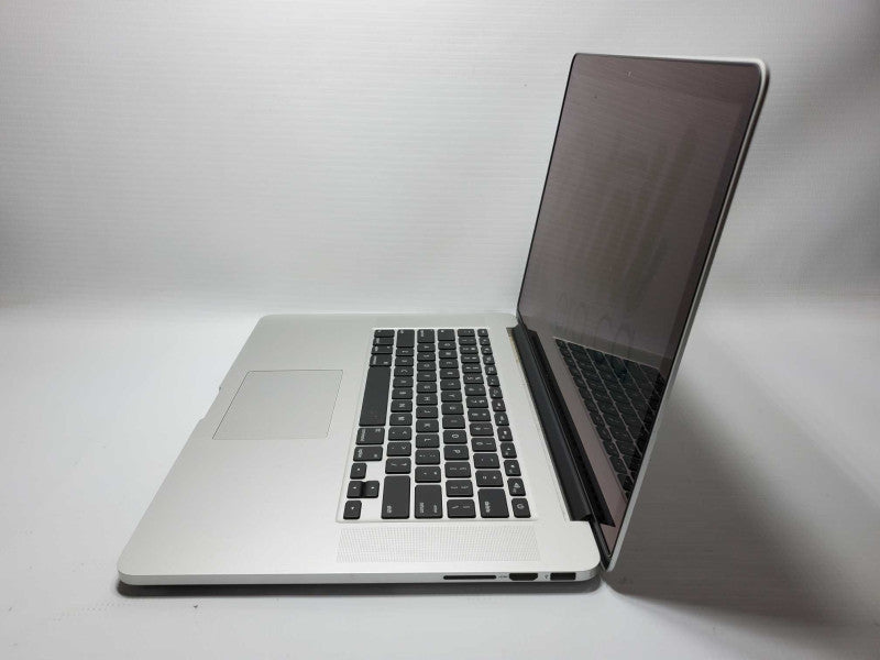 Macbook Pro 2015 Retina 15\\" Core i7-4870HQ @ 2.5GHz 16GB Ram 500GB SSD (