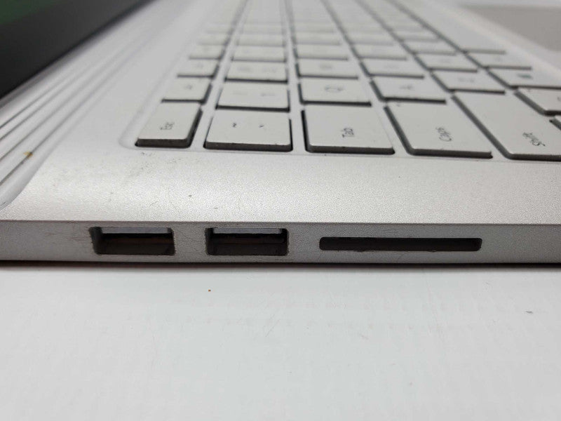 Microsoft Surface Book Core i7-6600U @ 2.6GHz 16GB Ram 500GB SSD GTX 965 2GB (