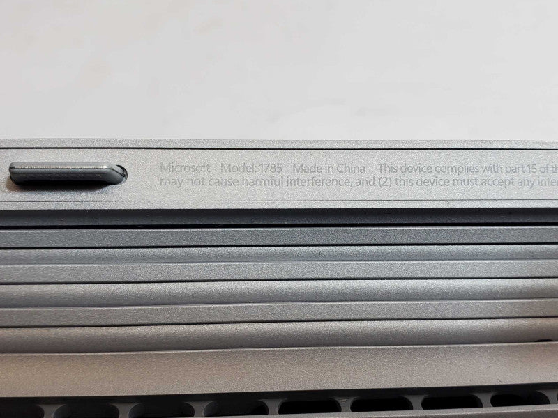 Microsoft Surface Book Performance Base 1785 with nVidia 965M GPU 2GB _
