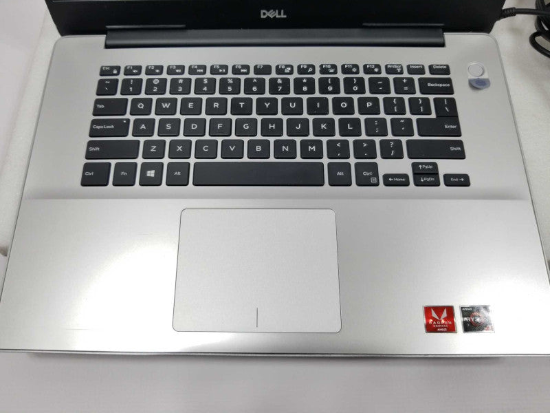Dell Inspiron 15\\" P77F 15.6\\" Ryzen 5 3500U/6GB DDR4, Radeon Vega 8, 240GB SSD ~