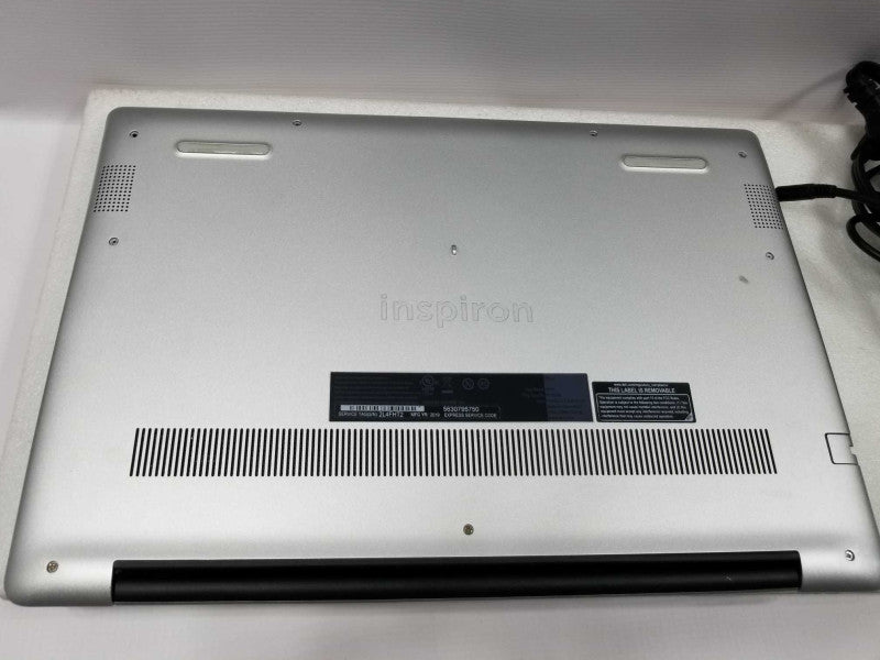 Dell Inspiron 15\\" P77F 15.6\\" Ryzen 5 3500U/6GB DDR4, Radeon Vega 8, 240GB SSD ~