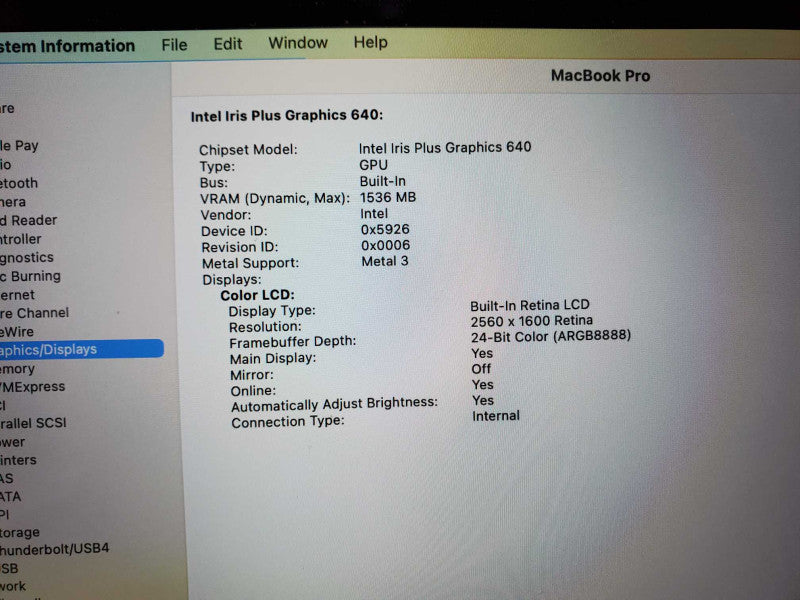 Macbook Pro 2017 13\\" Core i5-7360U @ 2.3 GHz 16GB Ram 250GB SSD (