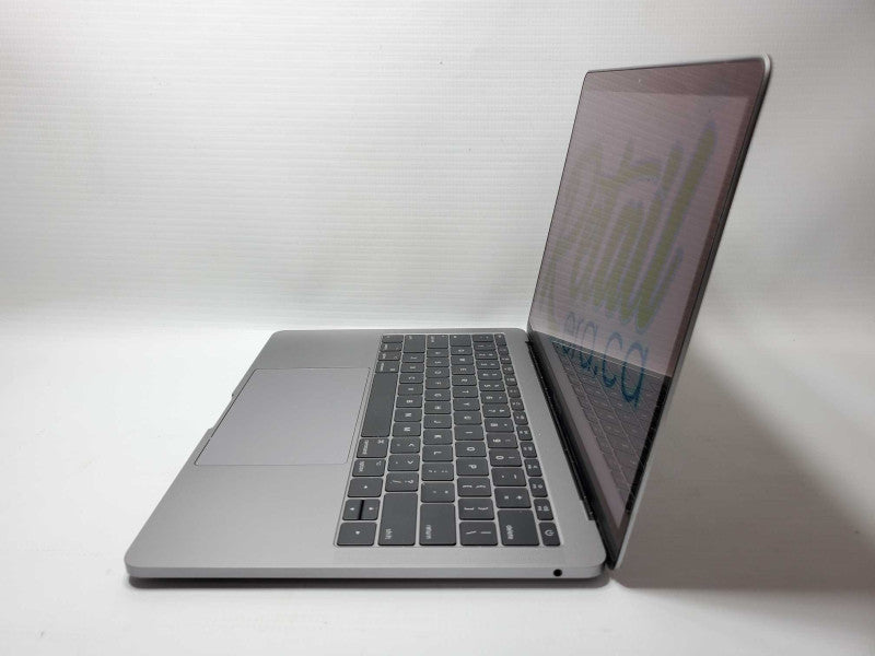 Macbook Pro 2017 13\\" Core i5-7360U @ 2.3 GHz 16GB Ram 250GB SSD (