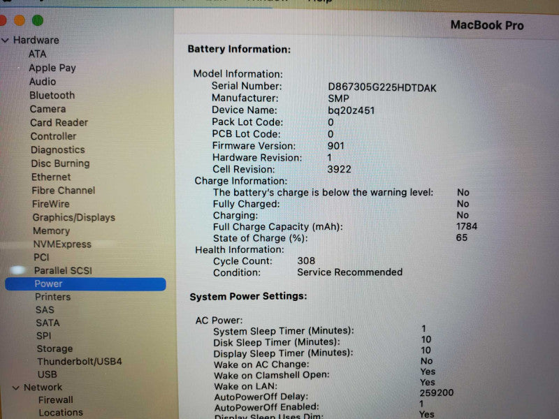 Macbook Pro 2017 15\\" Core i7-7567U @ 3.5 GHz 16GB Ram 250GB SSD (