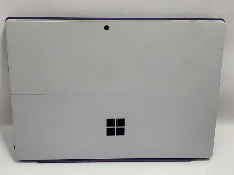 Microsoft Surface Pro 4 1724, i5-6300U, 8GB DDR3, 256GB Storage |