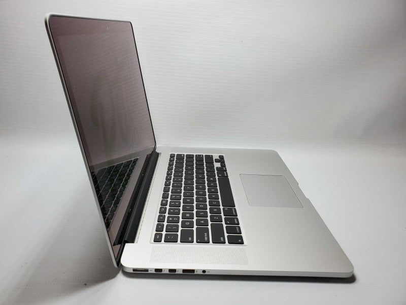 Macbook Pro 2015 Retina 15\\" Core i7-4870HQ @ 2.5GHz 16GB Ram 500GB SSD (