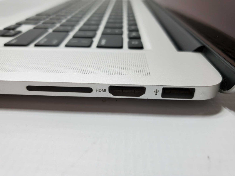 Macbook Pro 2015 Retina 15\\" Core i7-4870HQ @ 2.5GHz 16GB Ram 500GB SSD (