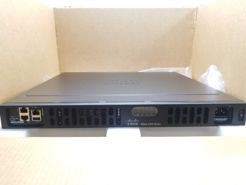 Cisco ISR4331/K9 Integrated Services Router IPBase Permanent Lic. \\"Like New\\" ~