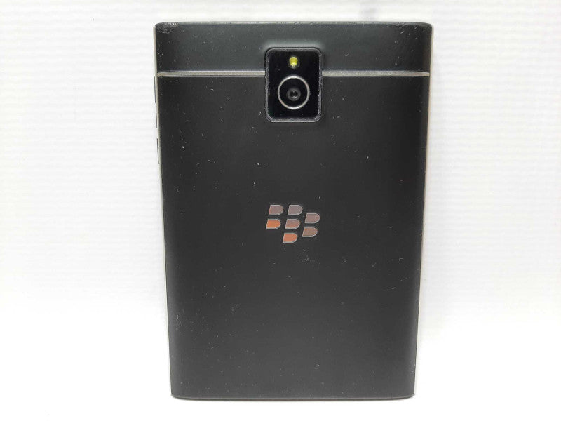 Blackberry Passport 32GB SQW100-1 3GB RAM 32GB Flash - Black +