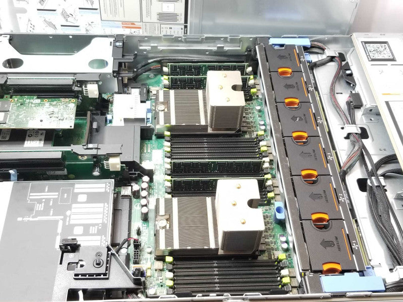 Dell PE R720, 2x Xeon E5-2650 2.0GHz, 32GB, 2x 3TB SAS, 2x PSU, H710p Mini 3.5 _