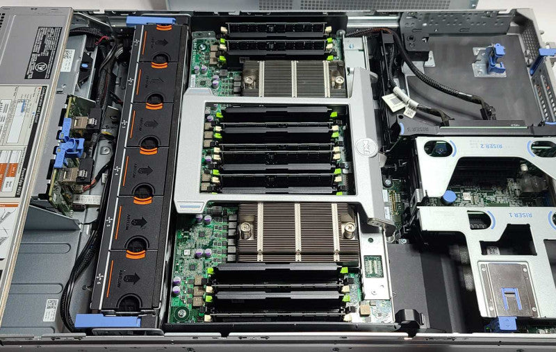 Dell PowerEdge R820 4x Xeon E5-4650 2.7GHz 256GB No Raid 8x2.5\\" Bays 2xPsu $
