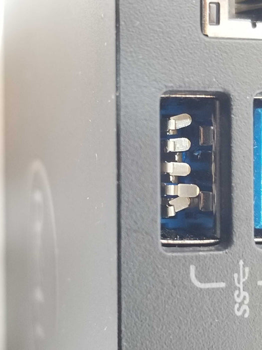 Dell K20A001 USB-C Docking Station, 1x USB Port is damaged, See pictures _