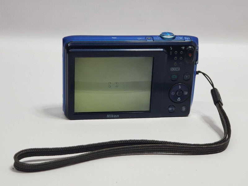 NIKON Coolpix S3700 20.1MP Digital Camera |