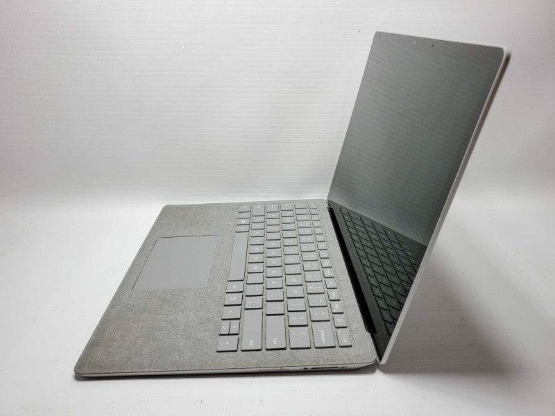 Microsoft Surface Laptop Core i7-7660U @ 2.5GHz 8GB Ram 250GB SSD (