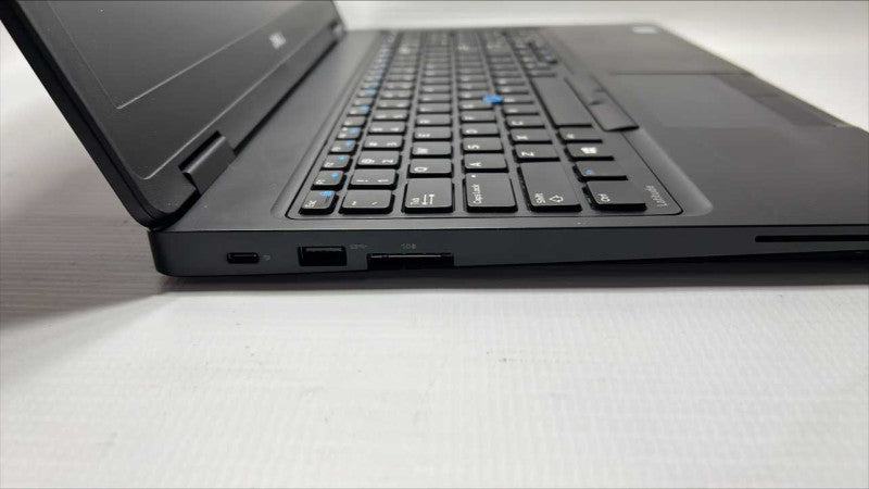 15\\" DELL Latitude 5580 with i5-7300U CPU 8GB RAM & 256GB SSD Storage  -