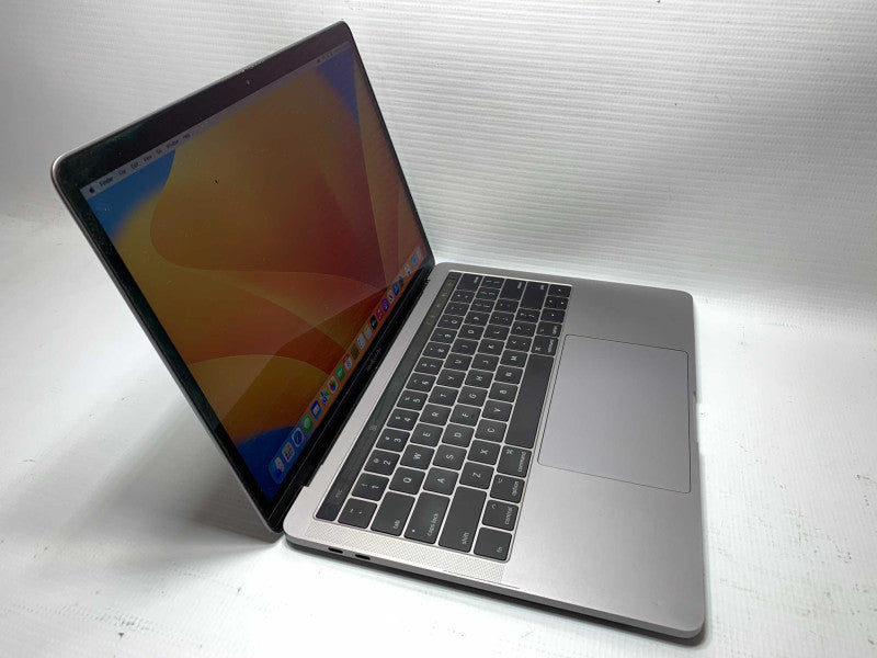 MacBook Pro 13-inch 2017 4xThunderbolt Core i5 CPU 16GB RAM 256GB Storage  -