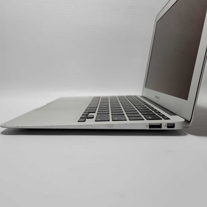 MacBook Air 13\\" Early 2014 Core i5-4260U @1.4GHz 4GB RAM 128GB SSD No AC Adptr